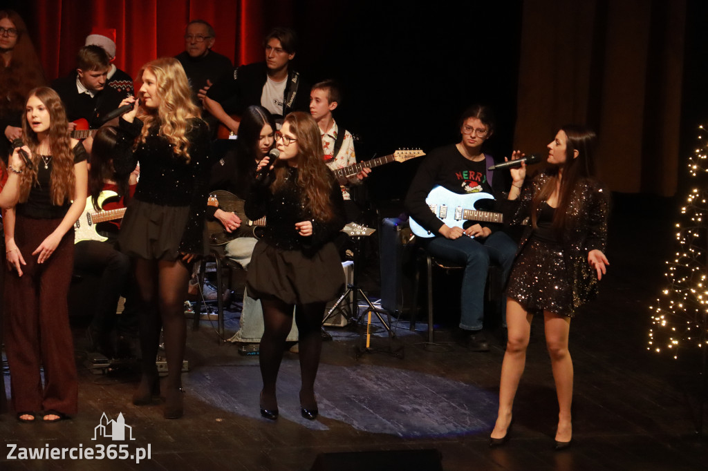 Fotorelacja: Koncert Kolęd na rockowo w MOK Zawiercie