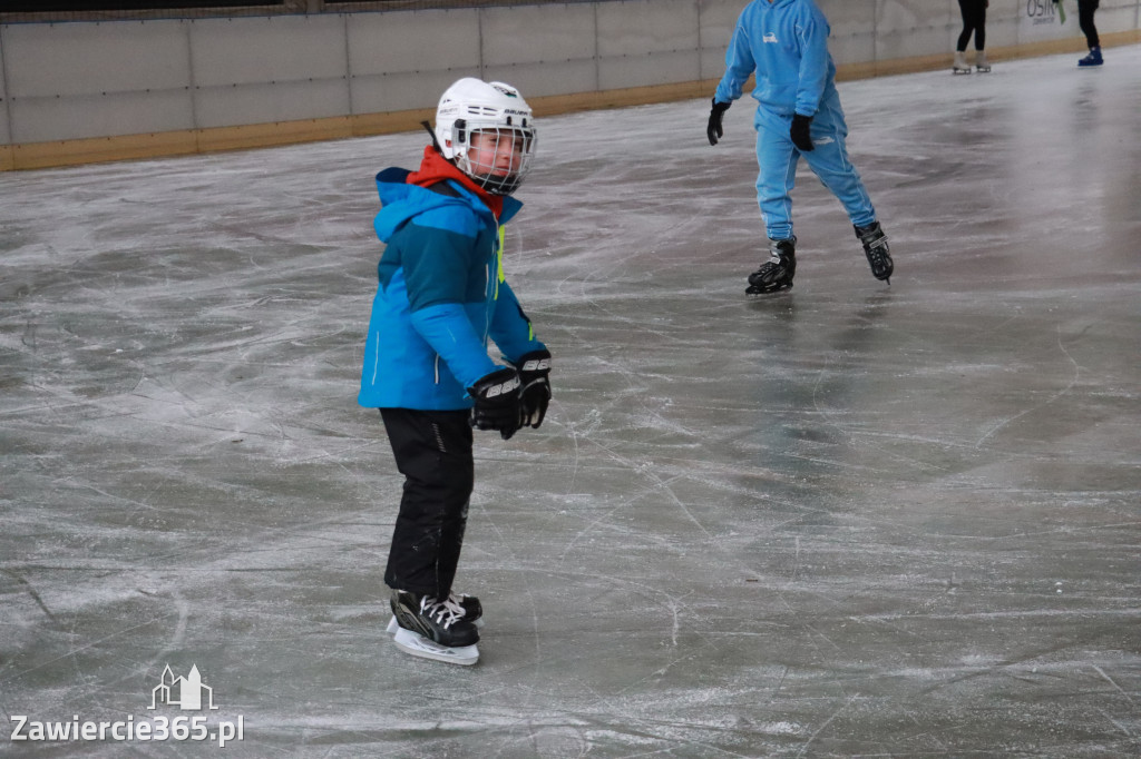 Fotorelacja: Otwarcie lodowiska w Zawierciu