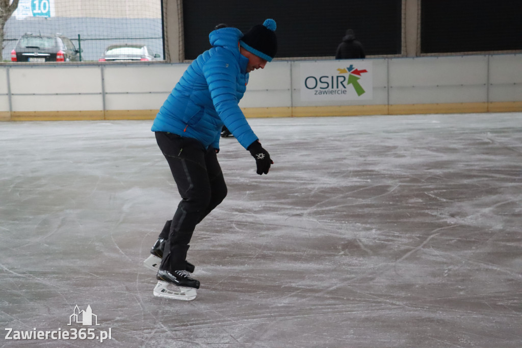 Fotorelacja: Otwarcie lodowiska w Zawierciu