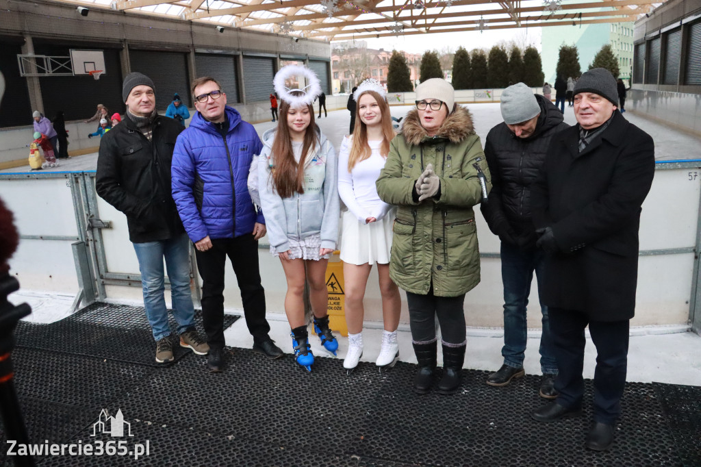 Fotorelacja: Otwarcie lodowiska w Zawierciu