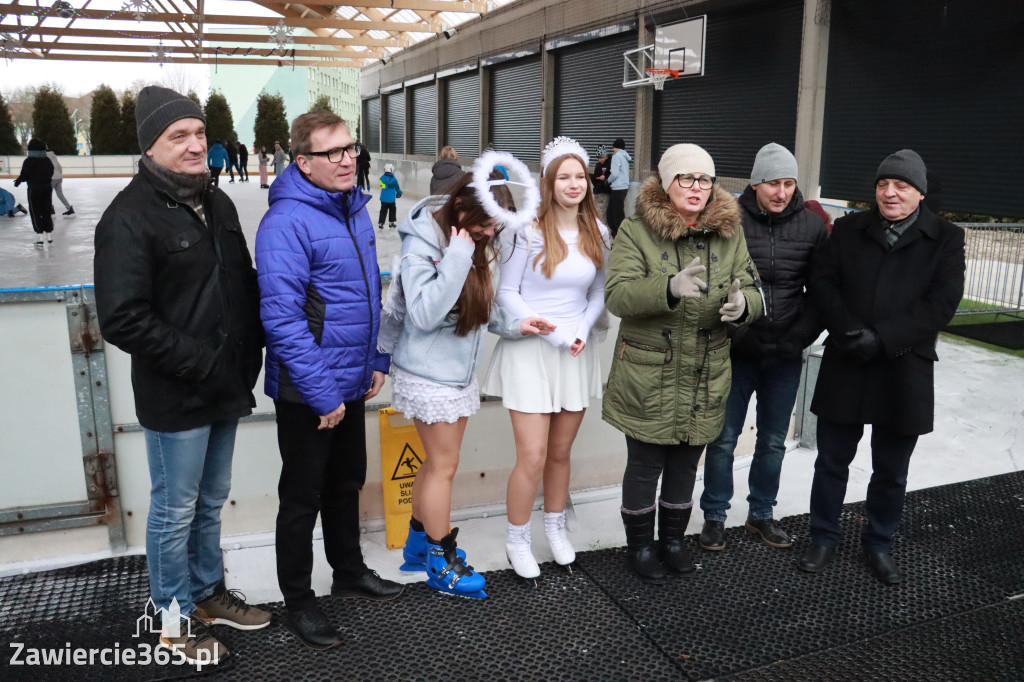 Fotorelacja: Otwarcie lodowiska w Zawierciu