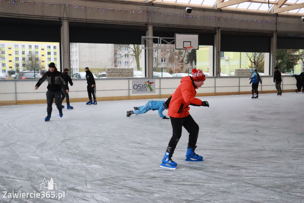 Fotorelacja: Otwarcie lodowiska w Zawierciu