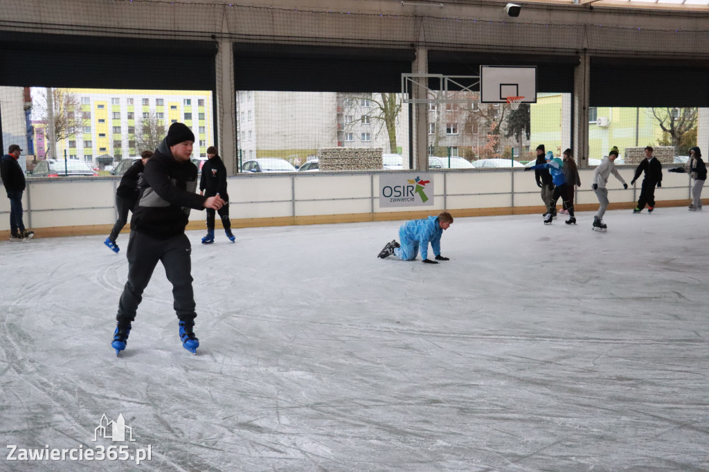 Fotorelacja: Otwarcie lodowiska w Zawierciu
