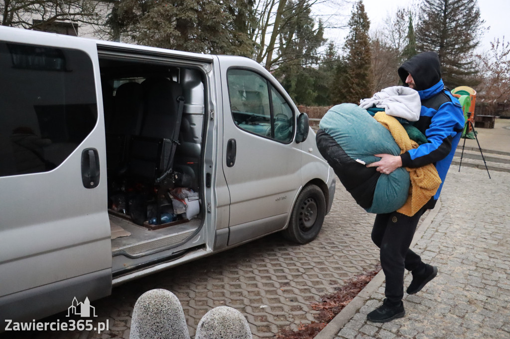 Fotorelacja: Finał akcji „Świąteczna Paka dla Zwierzaka” w Myszkowie