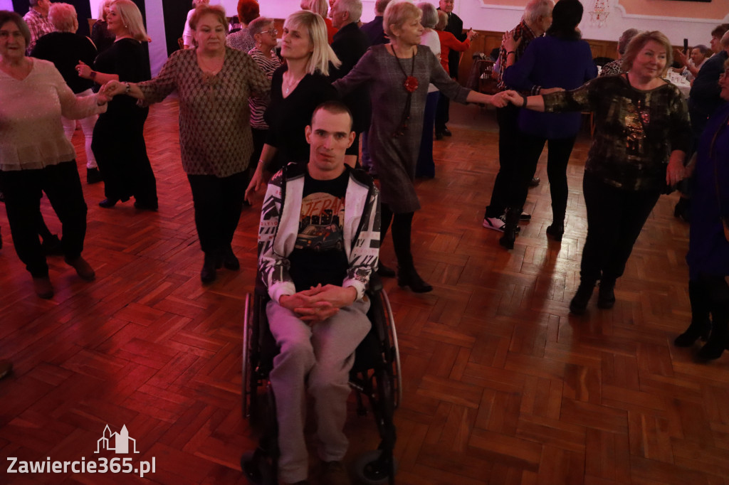 Fotorelacja: Karnawałowa Potańcówka w Pałacyku nad Wartą w Zawierciu