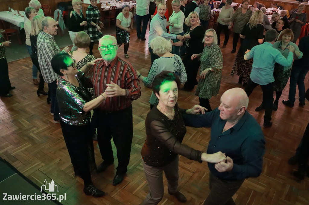 Fotorelacja: Karnawałowa Potańcówka w Pałacyku nad Wartą w Zawierciu