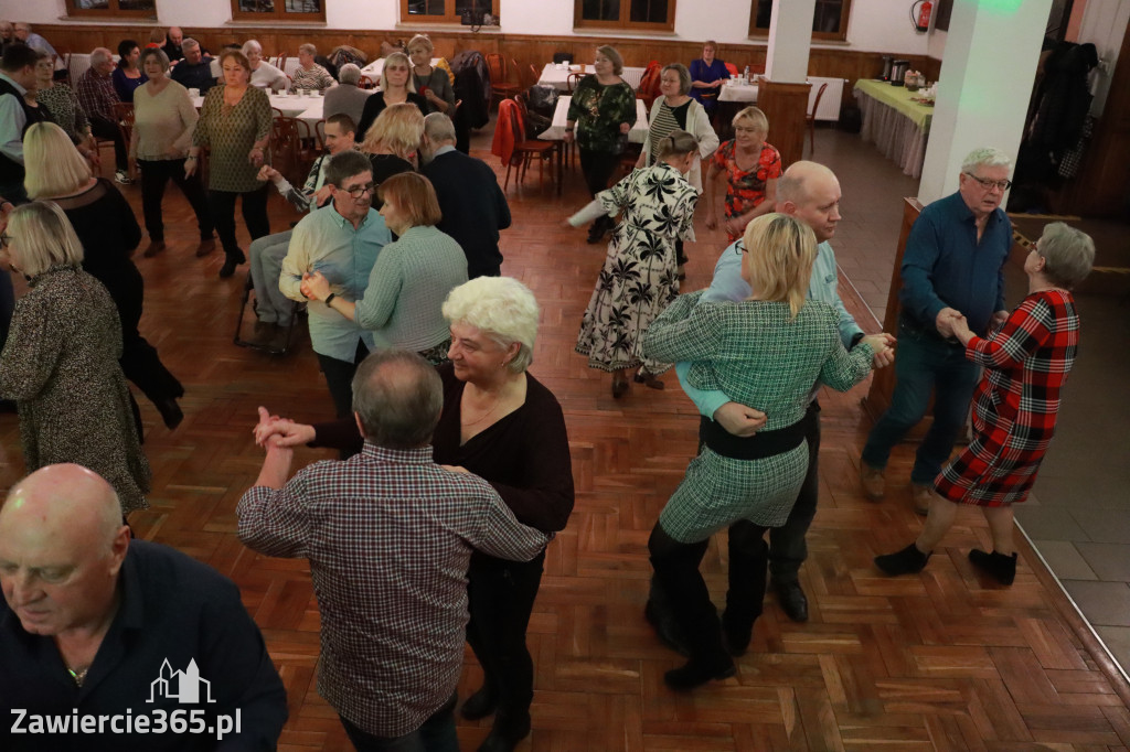 Fotorelacja: Karnawałowa Potańcówka w Pałacyku nad Wartą w Zawierciu