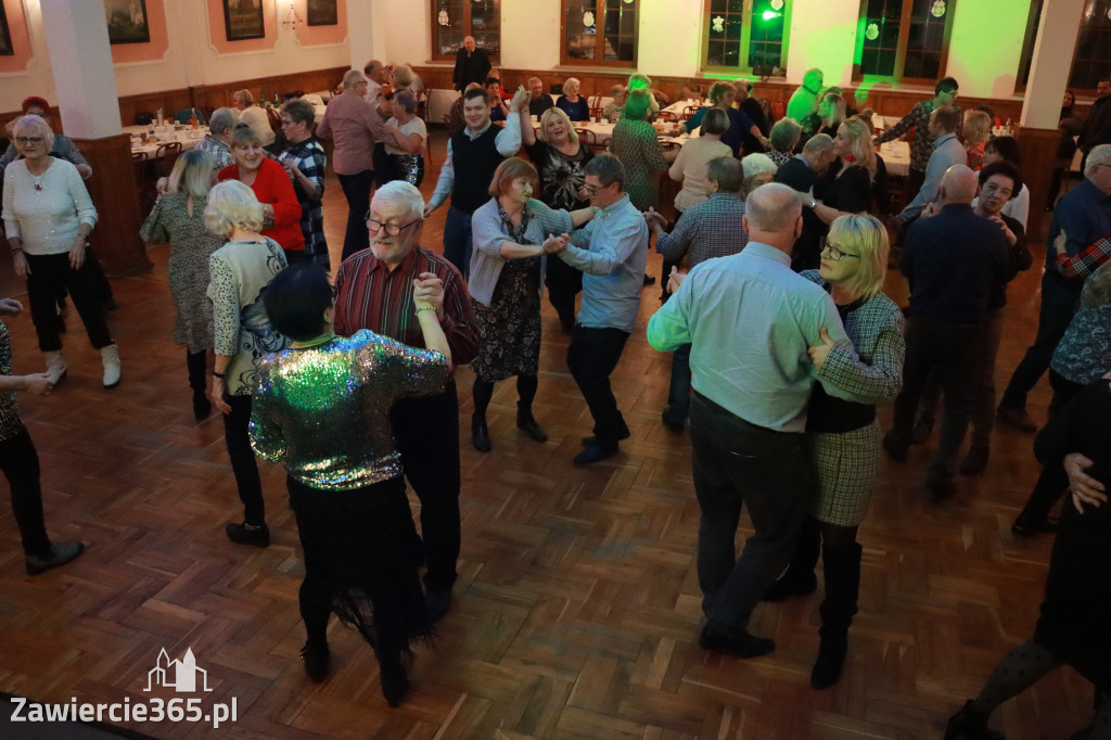 Fotorelacja: Karnawałowa Potańcówka w Pałacyku nad Wartą w Zawierciu
