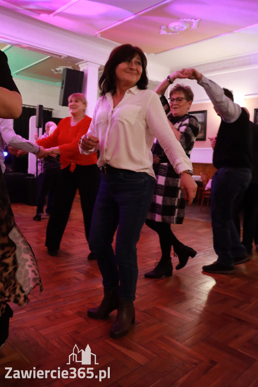 Fotorelacja: Karnawałowa Potańcówka w Pałacyku nad Wartą w Zawierciu