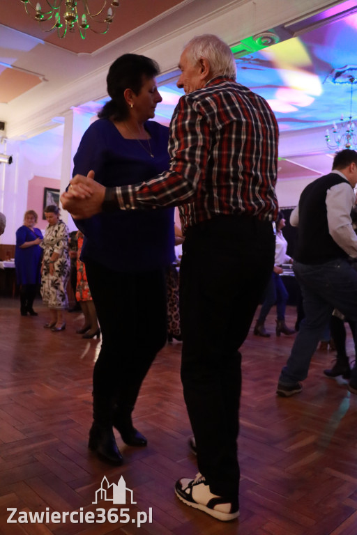 Fotorelacja: Karnawałowa Potańcówka w Pałacyku nad Wartą w Zawierciu