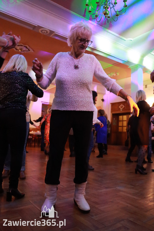 Fotorelacja: Karnawałowa Potańcówka w Pałacyku nad Wartą w Zawierciu