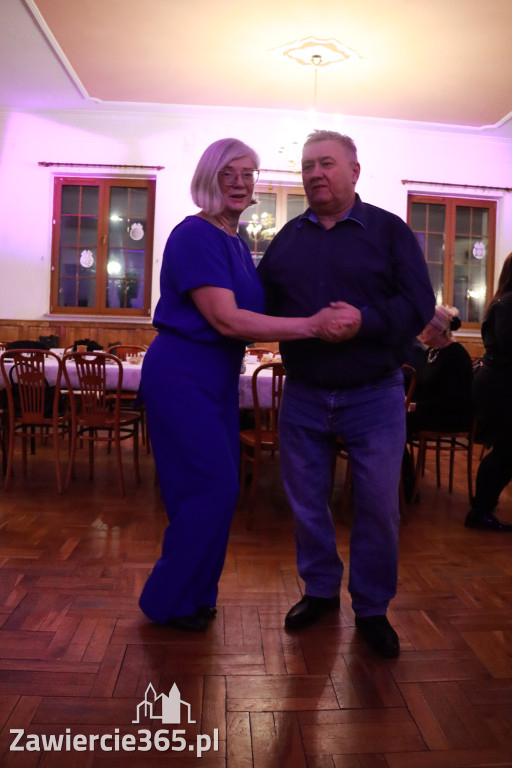 Fotorelacja: Karnawałowa Potańcówka w Pałacyku nad Wartą w Zawierciu