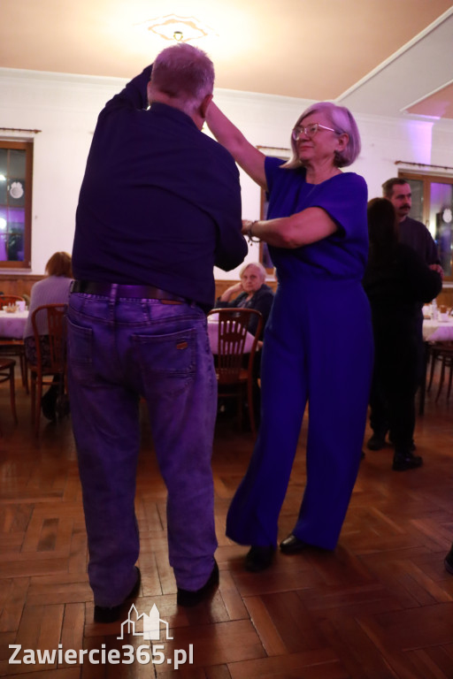 Fotorelacja: Karnawałowa Potańcówka w Pałacyku nad Wartą w Zawierciu