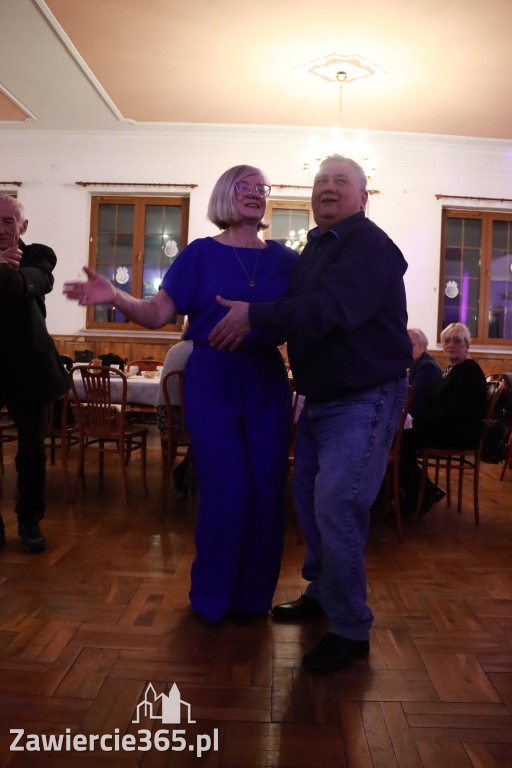 Fotorelacja: Karnawałowa Potańcówka w Pałacyku nad Wartą w Zawierciu