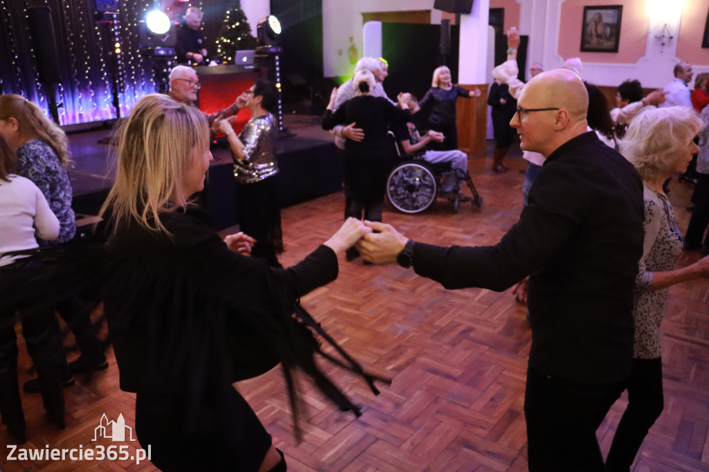 Fotorelacja: Karnawałowa Potańcówka w Pałacyku nad Wartą w Zawierciu