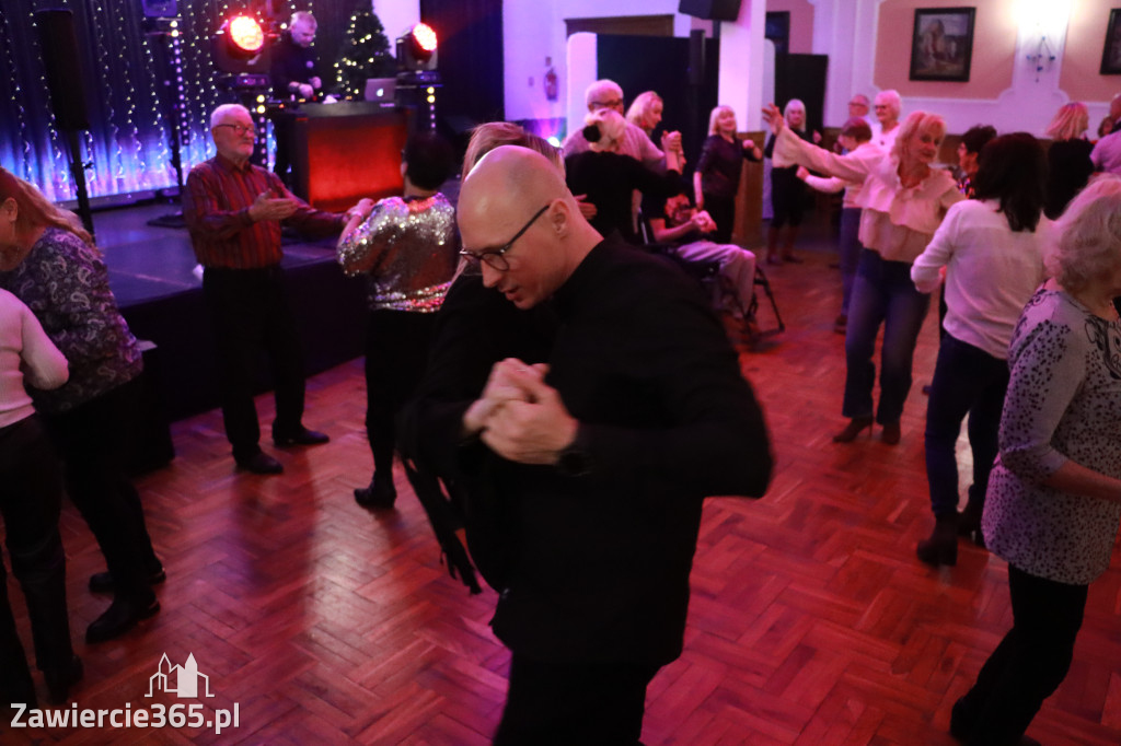 Fotorelacja: Karnawałowa Potańcówka w Pałacyku nad Wartą w Zawierciu