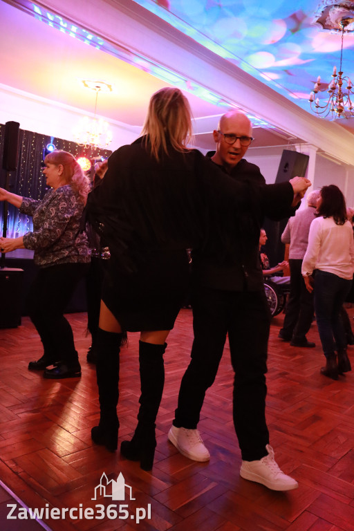 Fotorelacja: Karnawałowa Potańcówka w Pałacyku nad Wartą w Zawierciu