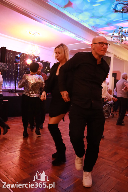 Fotorelacja: Karnawałowa Potańcówka w Pałacyku nad Wartą w Zawierciu