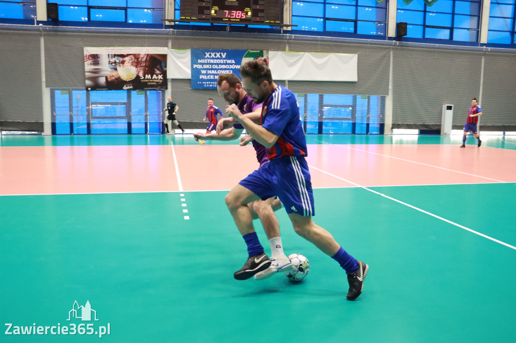 Fotorelacja I: XXXV Mistrzostwa Polski Oldbojów w halowej piłce nożnej w Zawierciu