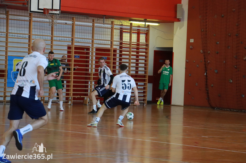 Fotorelacja I: XXXV Mistrzostwa Polski Oldbojów w halowej piłce nożnej w Zawierciu