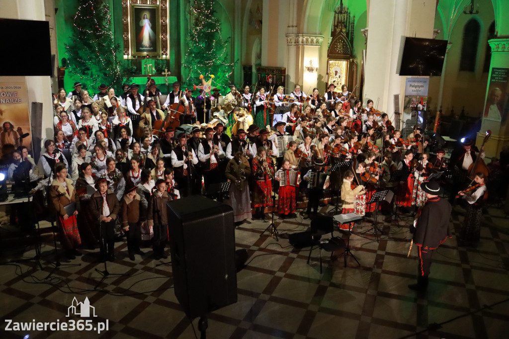 Fotorelacja: Koncert Bożonarodzeniowy kapeli Głos Beskidu w Zawierciu