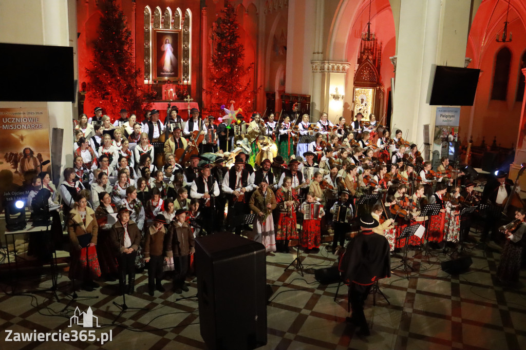 Fotorelacja: Koncert Bożonarodzeniowy kapeli Głos Beskidu w Zawierciu