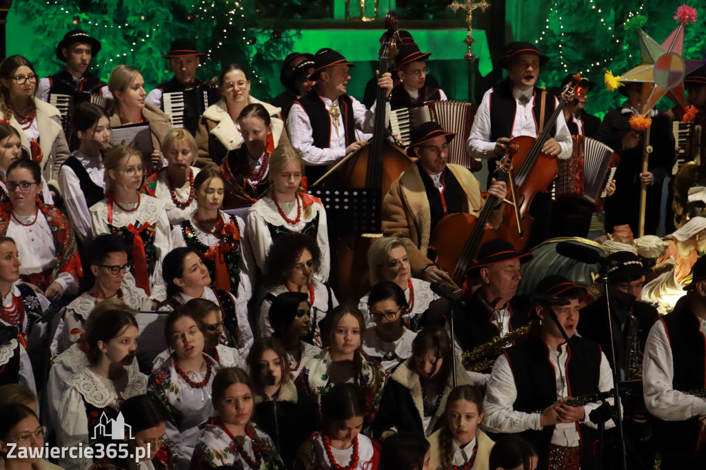 Fotorelacja: Koncert Bożonarodzeniowy kapeli Głos Beskidu w Zawierciu