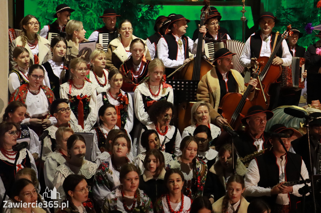Fotorelacja: Koncert Bożonarodzeniowy kapeli Głos Beskidu w Zawierciu