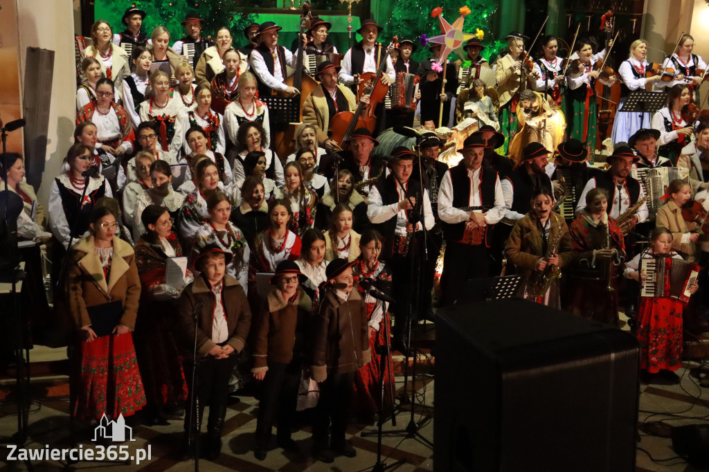 Fotorelacja: Koncert Bożonarodzeniowy kapeli Głos Beskidu w Zawierciu