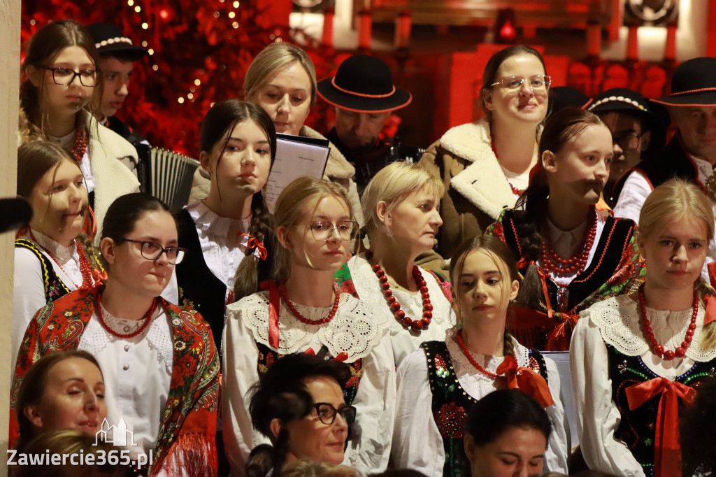Fotorelacja: Koncert Bożonarodzeniowy kapeli Głos Beskidu w Zawierciu