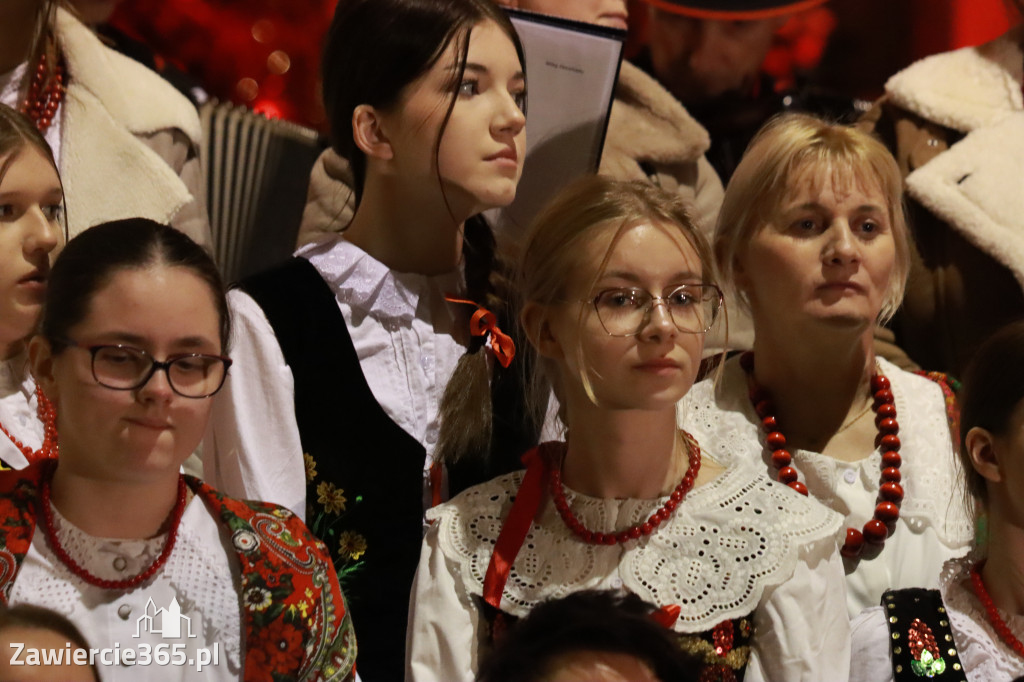 Fotorelacja: Koncert Bożonarodzeniowy kapeli Głos Beskidu w Zawierciu