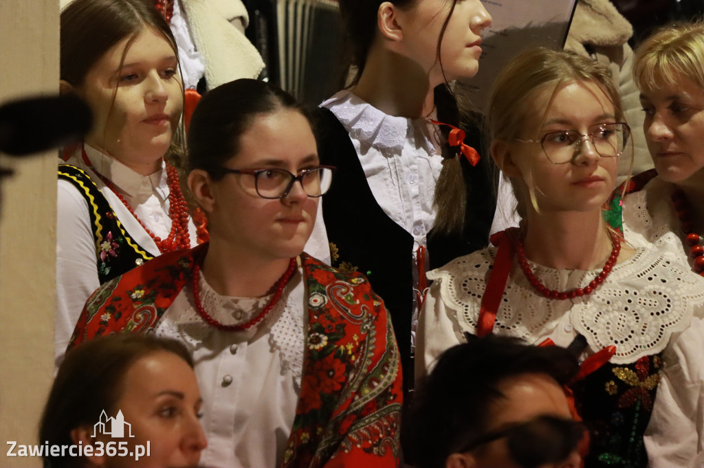 Fotorelacja: Koncert Bożonarodzeniowy kapeli Głos Beskidu w Zawierciu