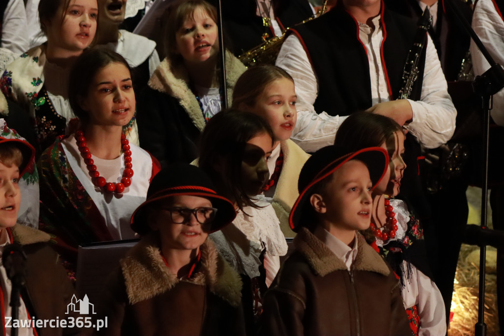 Fotorelacja: Koncert Bożonarodzeniowy kapeli Głos Beskidu w Zawierciu