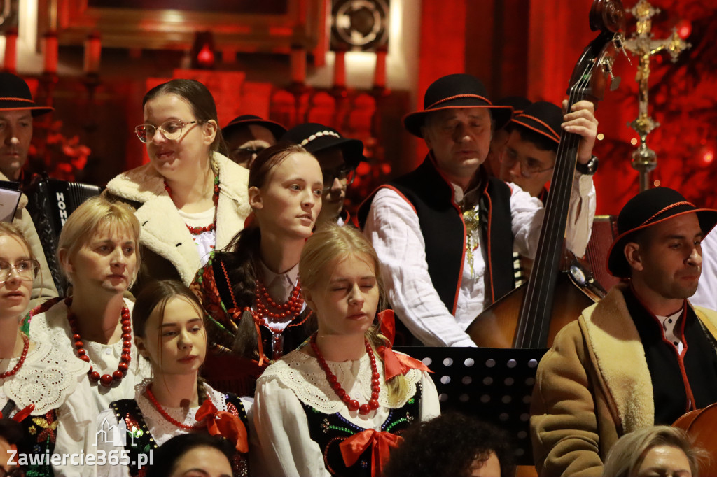 Fotorelacja: Koncert Bożonarodzeniowy kapeli Głos Beskidu w Zawierciu