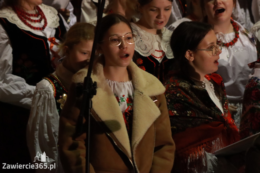 Fotorelacja: Koncert Bożonarodzeniowy kapeli Głos Beskidu w Zawierciu