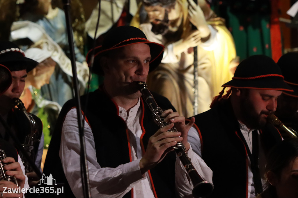 Fotorelacja: Koncert Bożonarodzeniowy kapeli Głos Beskidu w Zawierciu