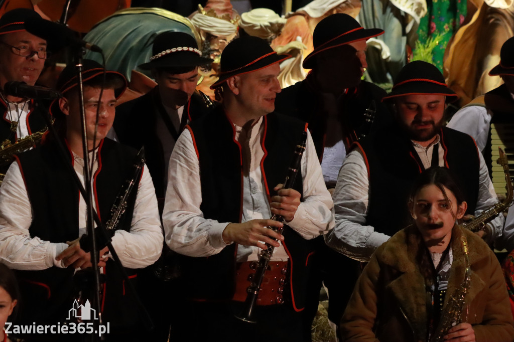 Fotorelacja: Koncert Bożonarodzeniowy kapeli Głos Beskidu w Zawierciu