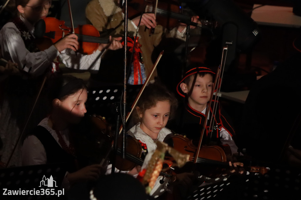 Fotorelacja: Koncert Bożonarodzeniowy kapeli Głos Beskidu w Zawierciu
