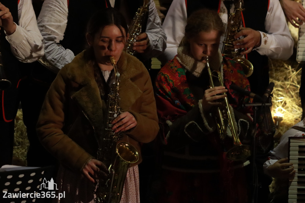 Fotorelacja: Koncert Bożonarodzeniowy kapeli Głos Beskidu w Zawierciu