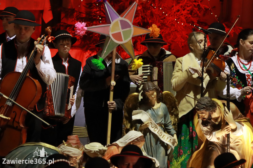 Fotorelacja: Koncert Bożonarodzeniowy kapeli Głos Beskidu w Zawierciu