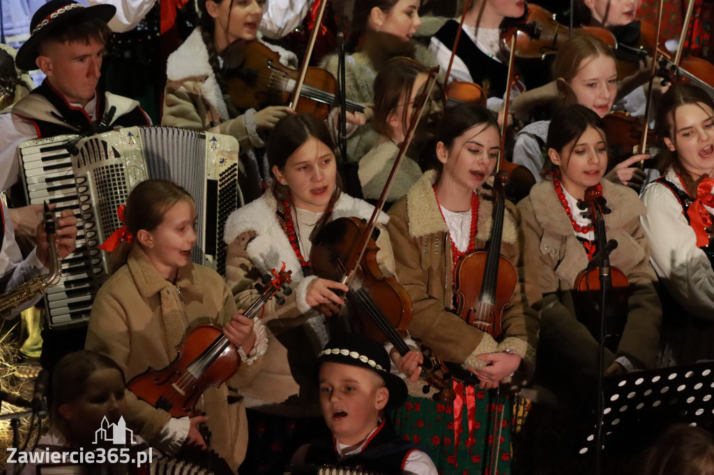 Fotorelacja: Koncert Bożonarodzeniowy kapeli Głos Beskidu w Zawierciu