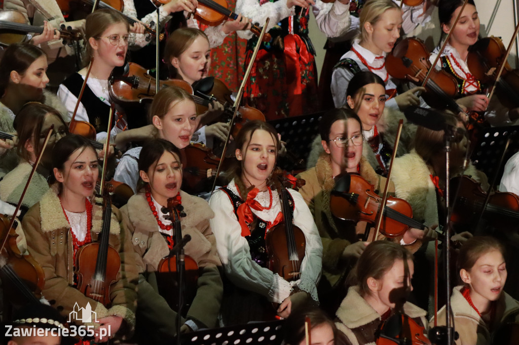 Fotorelacja: Koncert Bożonarodzeniowy kapeli Głos Beskidu w Zawierciu