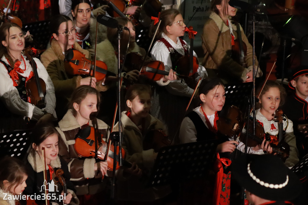 Fotorelacja: Koncert Bożonarodzeniowy kapeli Głos Beskidu w Zawierciu