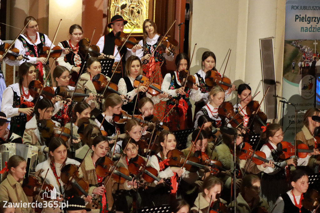 Fotorelacja: Koncert Bożonarodzeniowy kapeli Głos Beskidu w Zawierciu