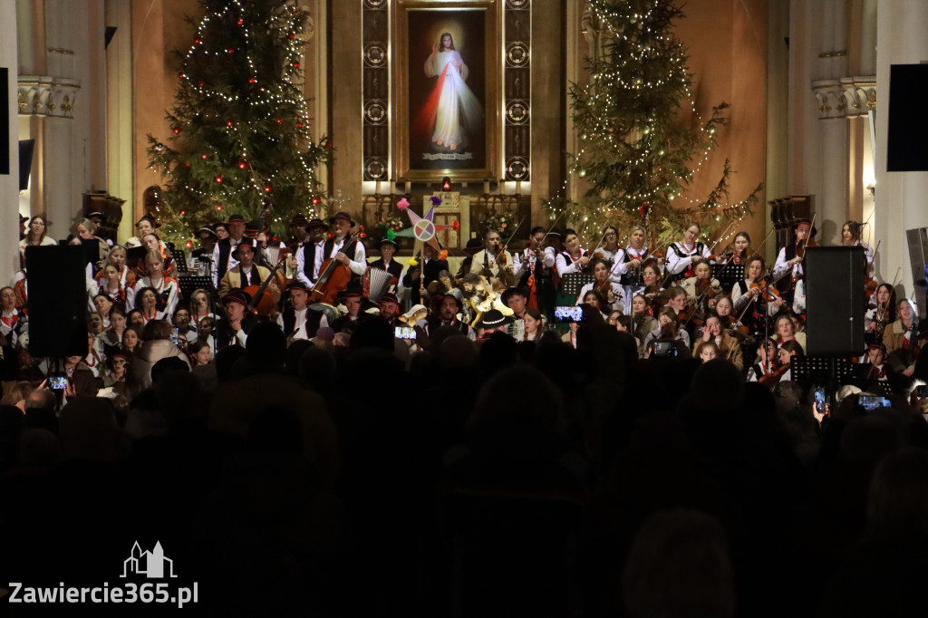 Fotorelacja: Koncert Bożonarodzeniowy kapeli Głos Beskidu w Zawierciu