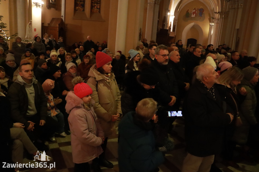Fotorelacja: Koncert Bożonarodzeniowy kapeli Głos Beskidu w Zawierciu