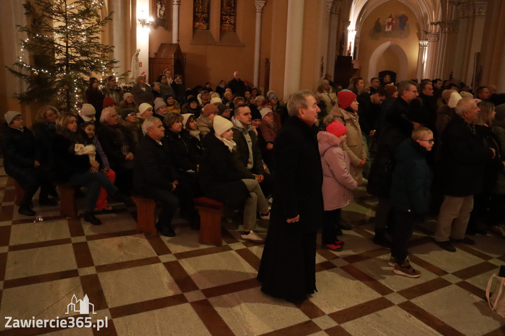 Fotorelacja: Koncert Bożonarodzeniowy kapeli Głos Beskidu w Zawierciu