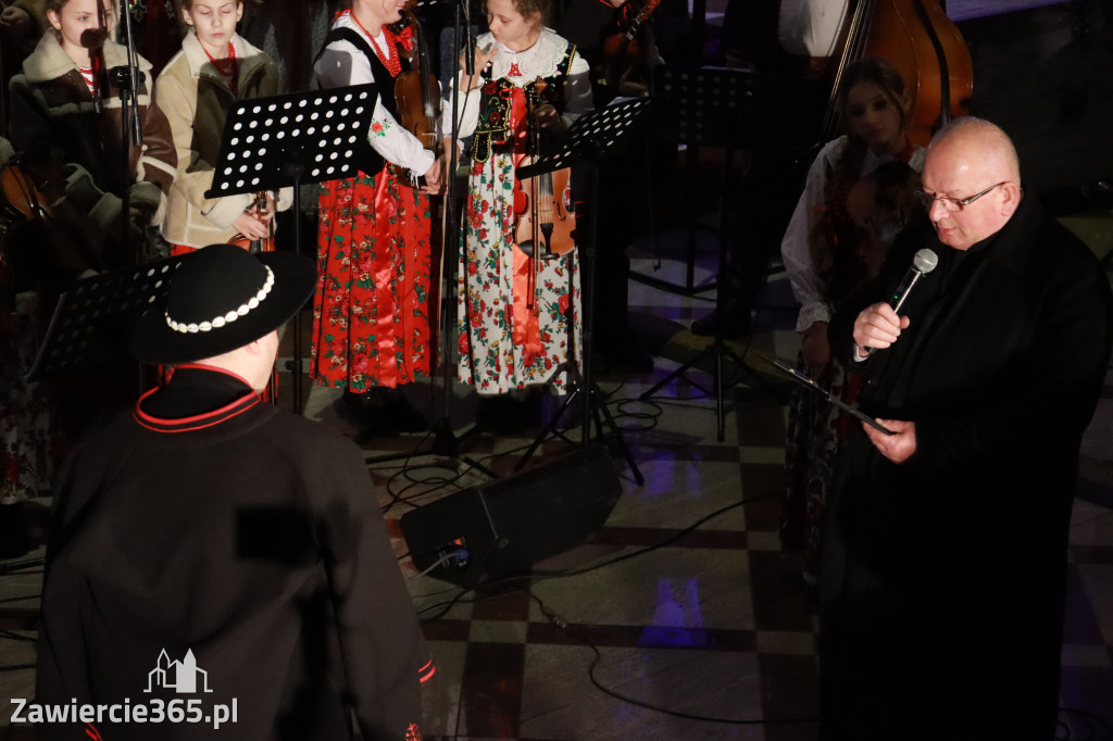 Fotorelacja: Koncert Bożonarodzeniowy kapeli Głos Beskidu w Zawierciu