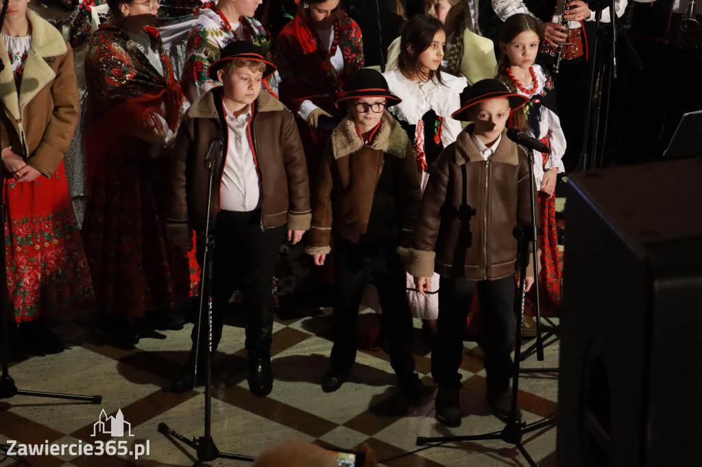 Fotorelacja: Koncert Bożonarodzeniowy kapeli Głos Beskidu w Zawierciu