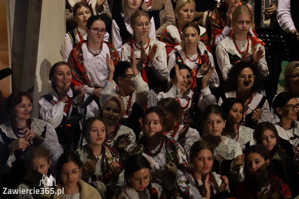 Fotorelacja: Koncert Bożonarodzeniowy kapeli Głos Beskidu w Zawierciu